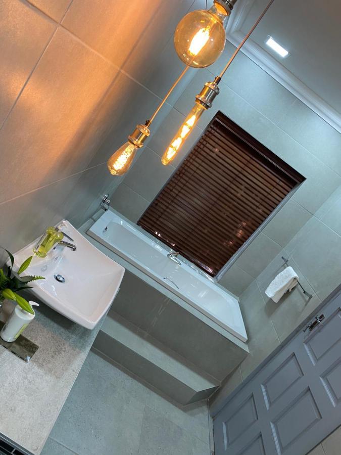 Spacube Luxury Suites&Spa Pretoria-Noord Extérieur photo