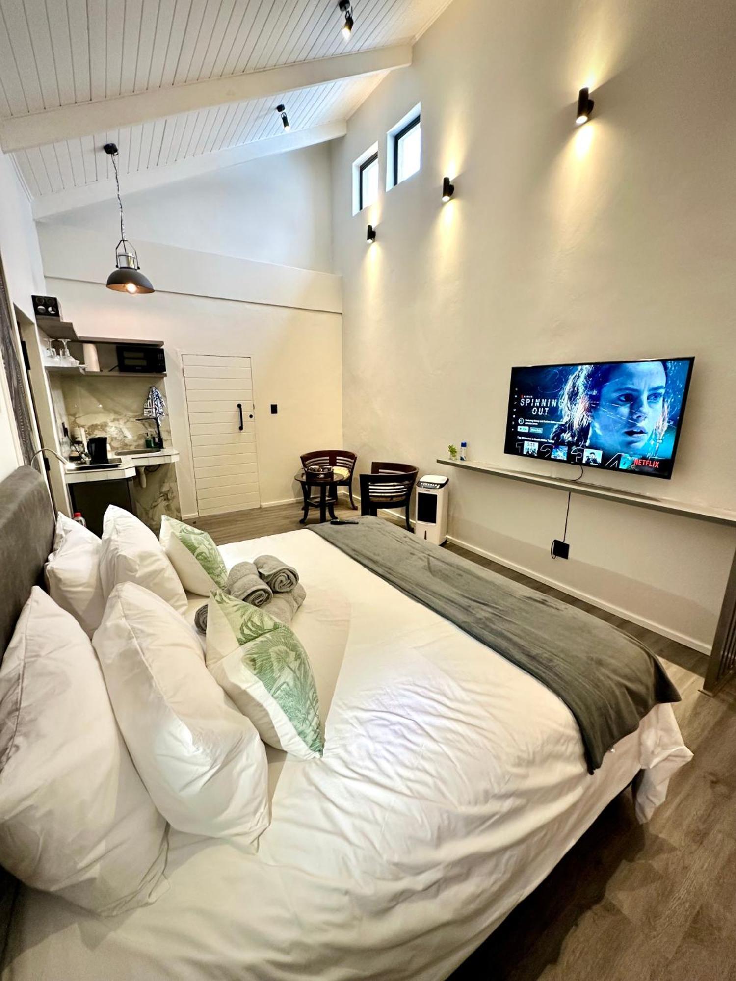 Spacube Luxury Suites&Spa Pretoria-Noord Extérieur photo