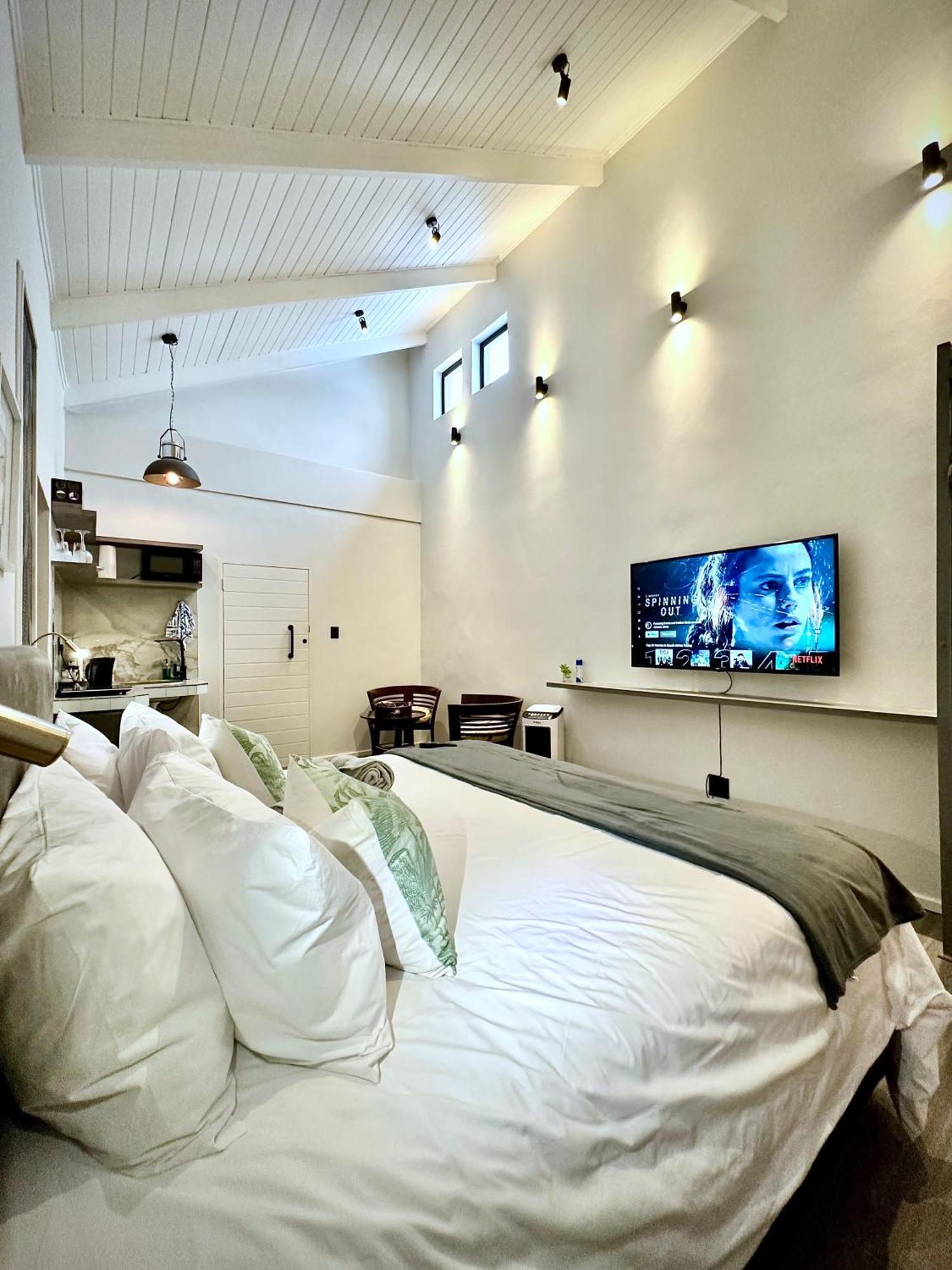 Spacube Luxury Suites&Spa Pretoria-Noord Extérieur photo