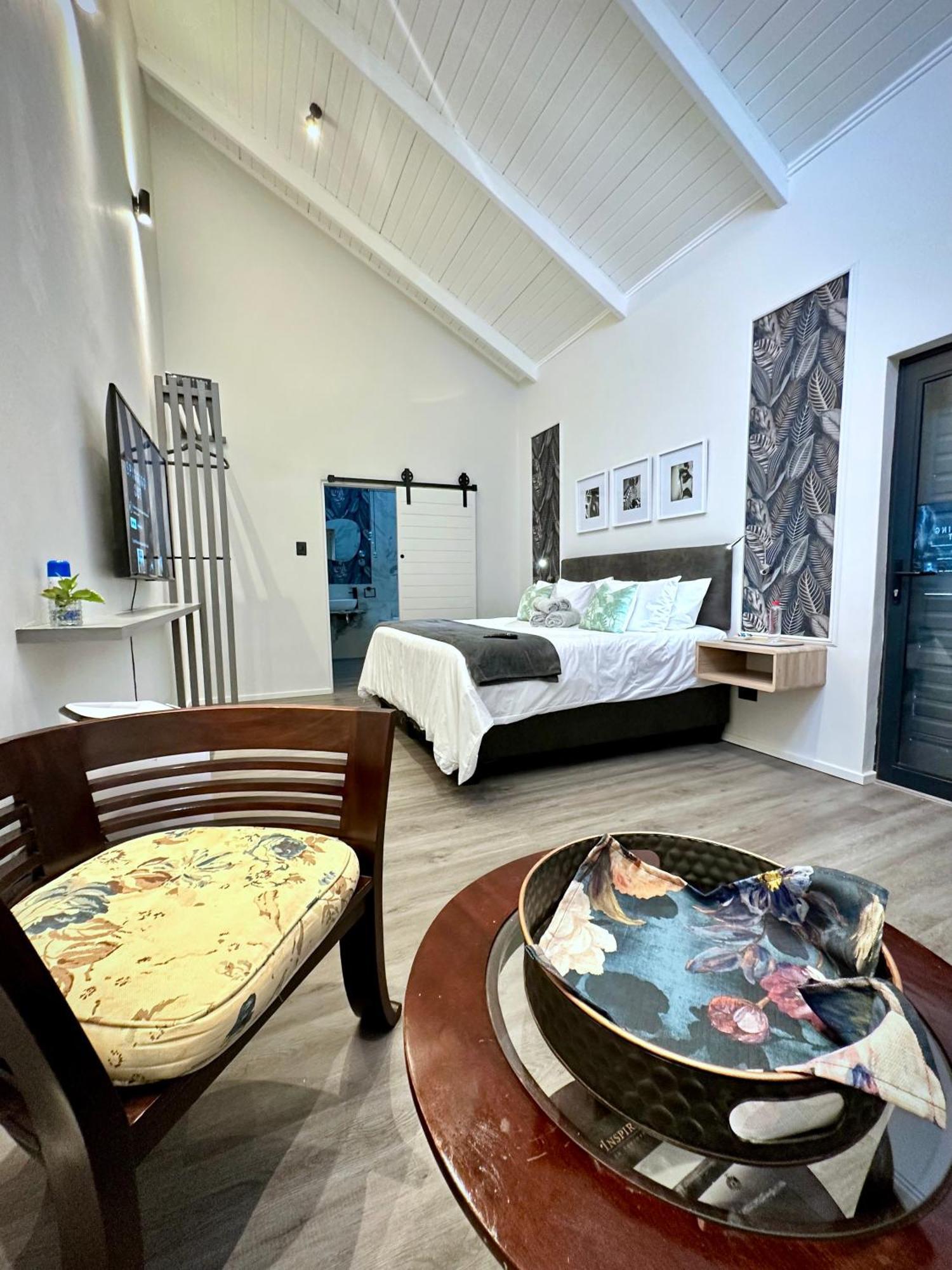 Spacube Luxury Suites&Spa Pretoria-Noord Extérieur photo